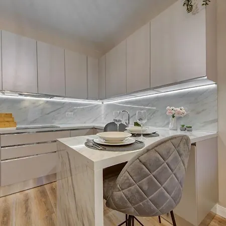 3br Escape Walk To Everything *