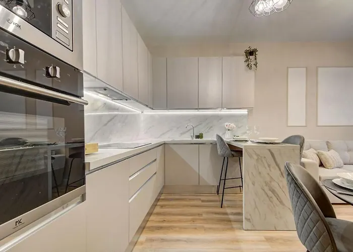 3br Escape Walk To Everything