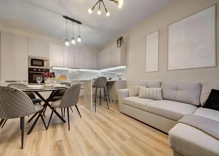 3br Escape Walk To Everything