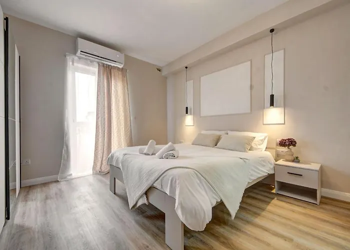 3br Escape Walk To Everything Gzira