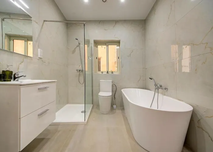 3br Escape Walk To Everything