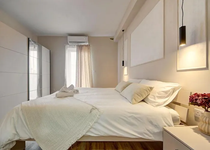 3br Escape Walk To Everything شقة *